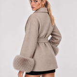 Celine | Cappotto con Cintura e Polsini in Pelliccia Sintetica