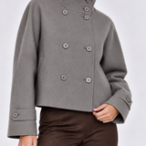 Clara | Cappotto Corto in Tessuto Misto con Collo Alto