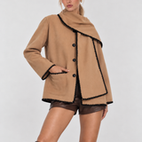 Nellie | Cappotto a Mantella in Lana con Profili a Contrasto