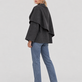 Iris | Cappotto a Mantella da Donna con Collo Morbido