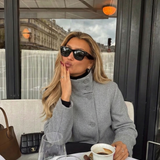 Martha Caban con Collo Alto e Bottoni - Grigio