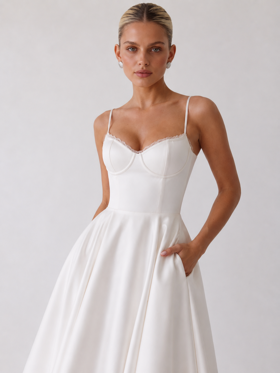 Hope | Abito midi ad A con scollo a cuore